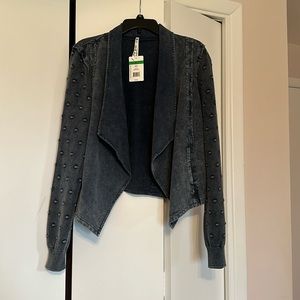 New Never Worn, waist high, soft, detailed with pockets, flattering fit